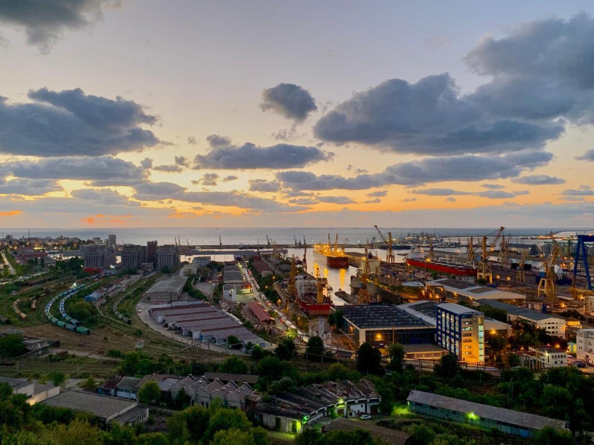 Rooftop Apt With Large Harbor View Terrace Konstanca Kültér fotó